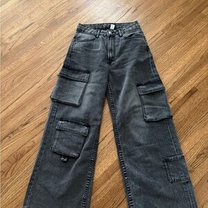 H&M women Gray Cargo Jeans